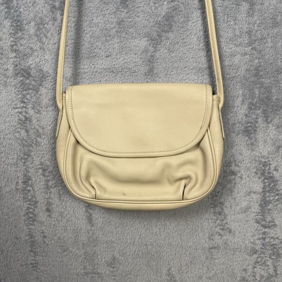 COACH Vintage Cafe Flap Bag Lightweights Glovetanned Cowhide Leather Bone 4111 - Picture 1 of 8